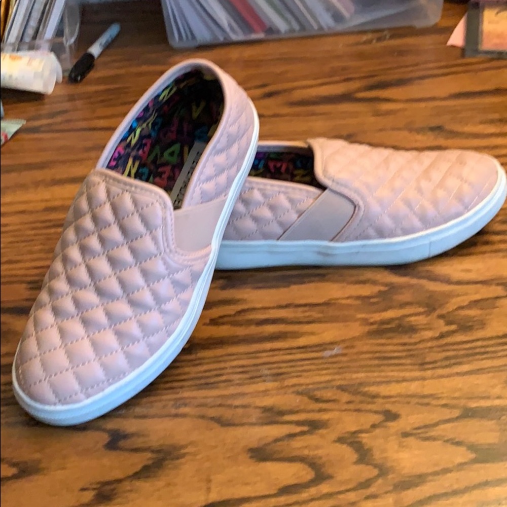 Steve Madden slip-ons